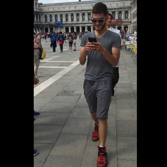 Meet your Posher, Dylan - Picture 3 of 4