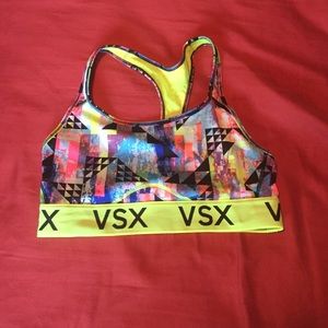 VSX SPORTS BRA SIZE MEDIUM
