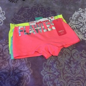 Set of 3 Seamless Boyshort. Size Small.