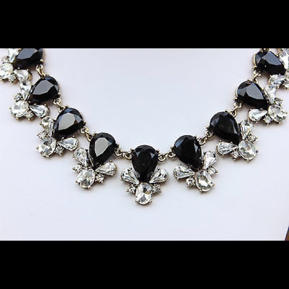 Vintage Gold Lady Costume Jewelry Black Teardrops - Picture 6 of 7