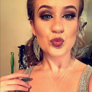 Meet your Posher, Allison