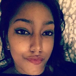 Meet your Posher, Sharia