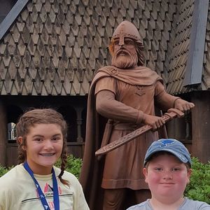 Meet your Posher, Lori