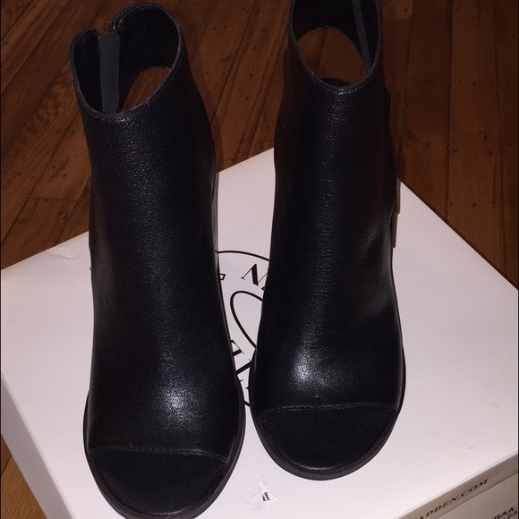 Lowest! Steve Madden booties
