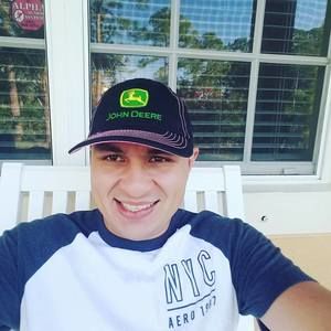 Meet your Posher, Jonathan monserrath