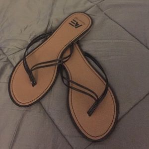 American eagle flip flops