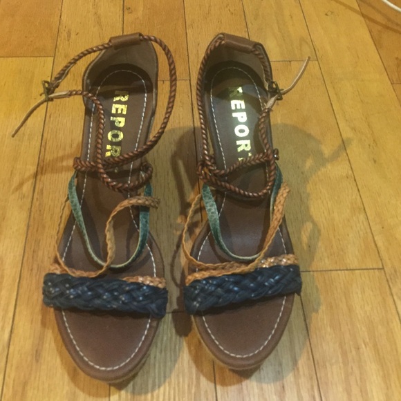 Report size 8 wedge