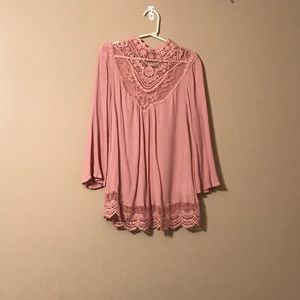 A quarter length sleeve