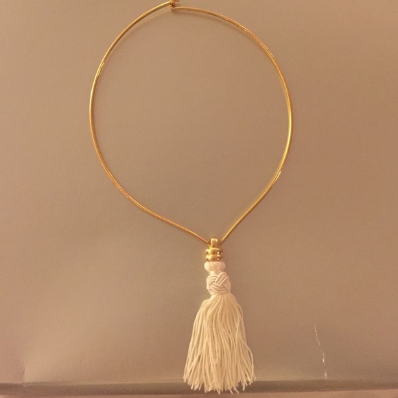 Gold neckless with tassel - Picture 2 of 2