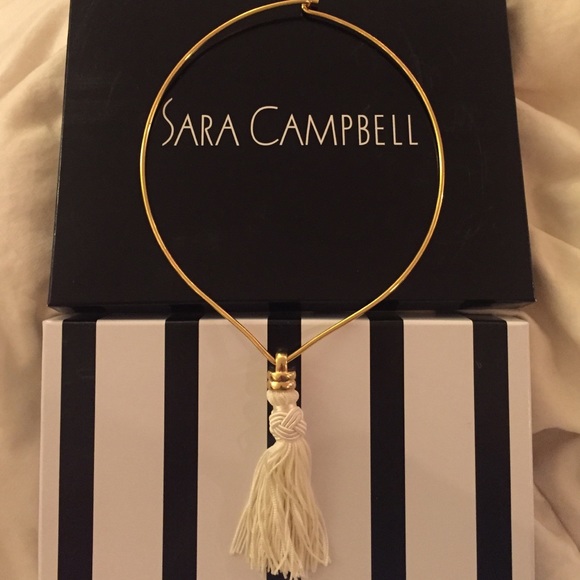 Gold neckless with tassel - Picture 1 of 2