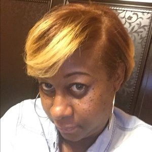 Meet your Posher, Latisha