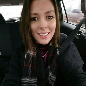 Meet your Posher, Olivia