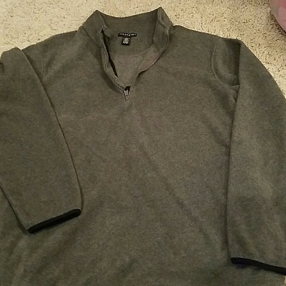 Consensus Mens Pullover. XLT