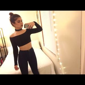 Choker Crop Top