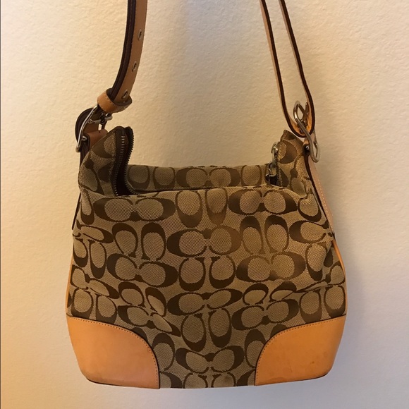 Khaki leather coach purse