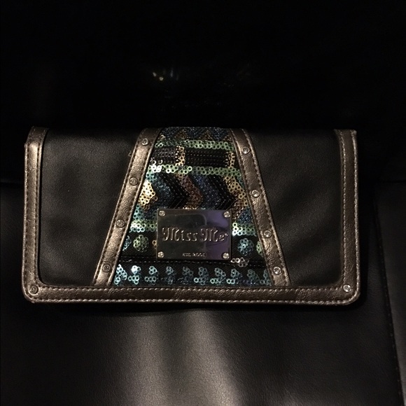 Miss me wallet