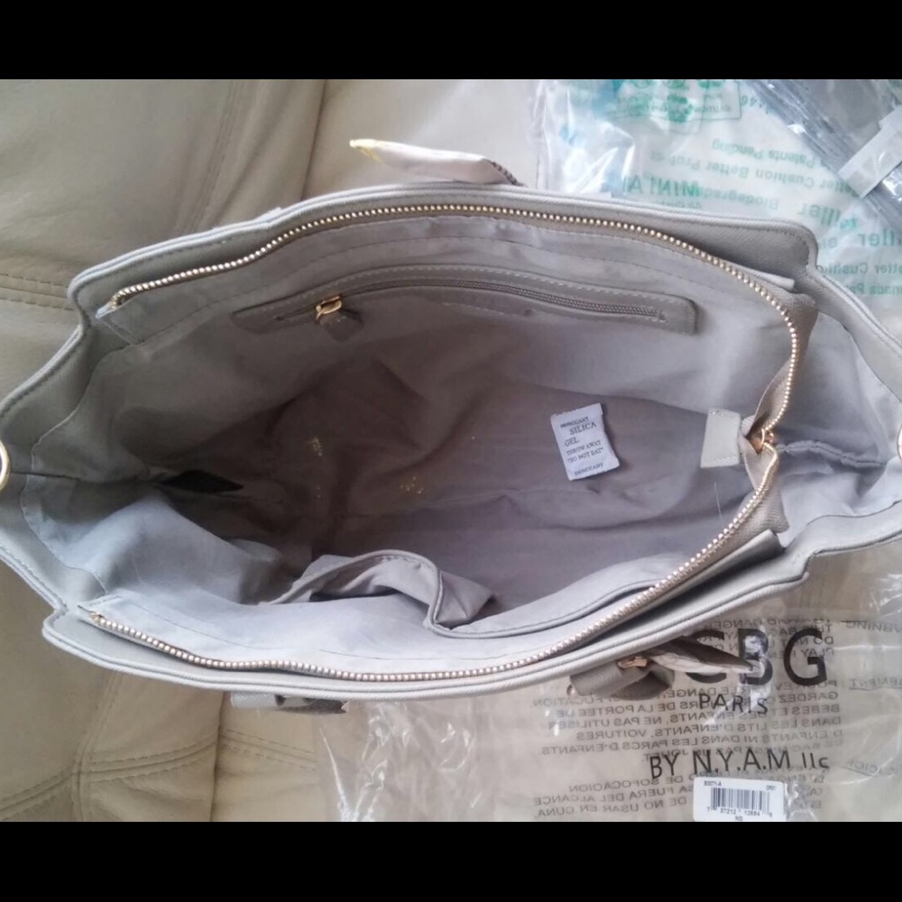BCBG Paris Scarf Story Last one satchel bag - Picture 4 of 7