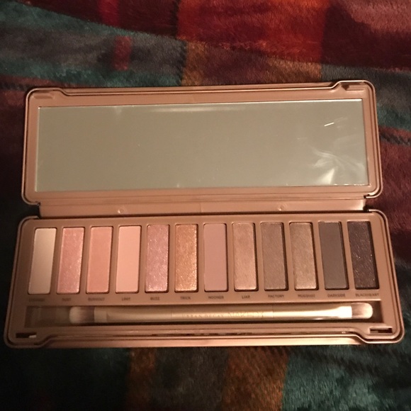 Naked 3 palette