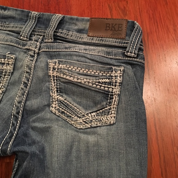 Buckle Jeans