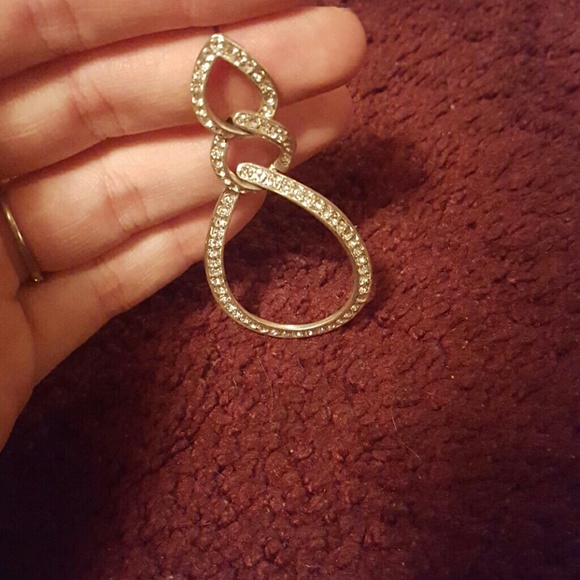 Gorgeous dangle Marilyn Monroe earrings - Picture 3 of 4