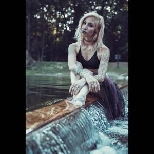 Meet your Posher, Kara