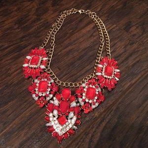 Statement necklace