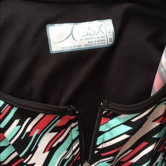 Workout Zipper top - Picture 2 of 4