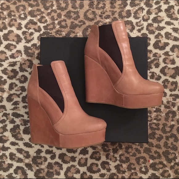 Lexene | Caramel Diesel Wedges