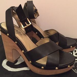 Seychelles, size 7.5