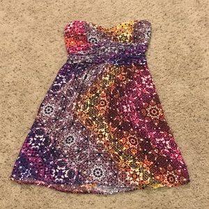 Colorful strapless short dress