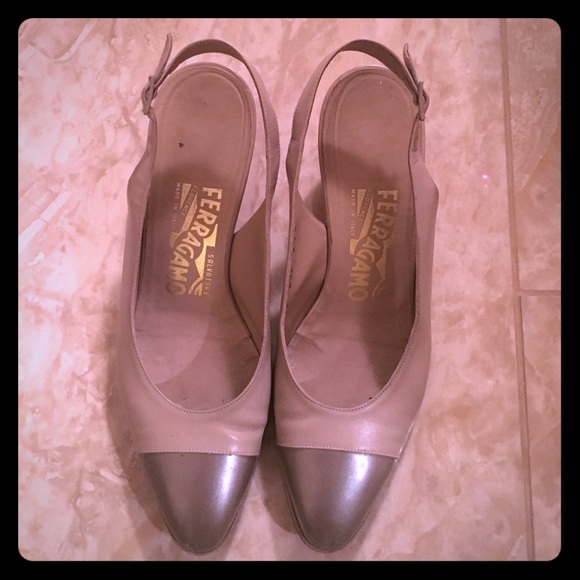 Salvatore Ferragamo Sling back Pumps, Nude: 6.5