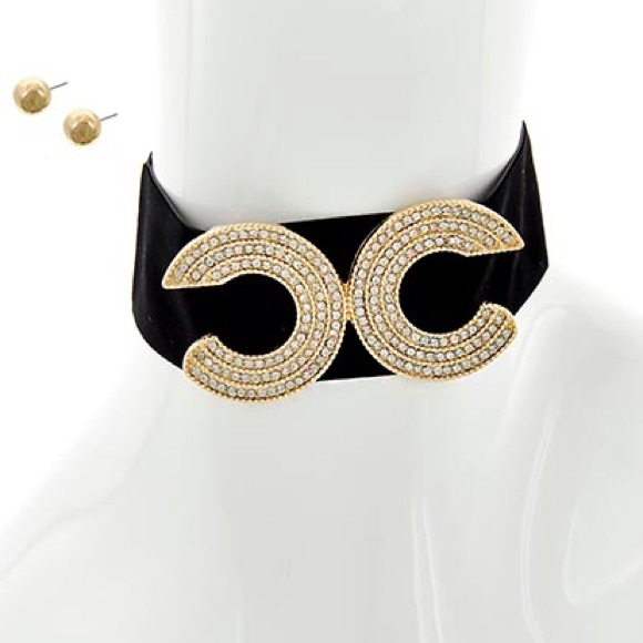 Jewelry - • Gold tone Rhinestone suede choker/ earrings set• Jewelry - • Gold tone Rhinestone suede choker/ earrings set•