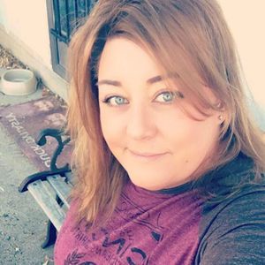 Meet your Posher, Corrie