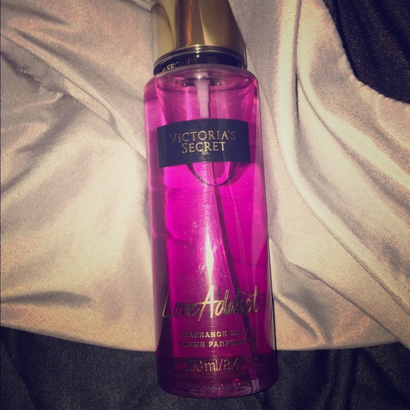 VS LOVE ADDICT PERFUME