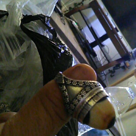 Ring - Picture 2 of 2