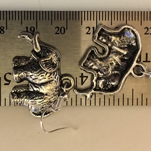 Elephant dangle earrings - Picture 2 of 4