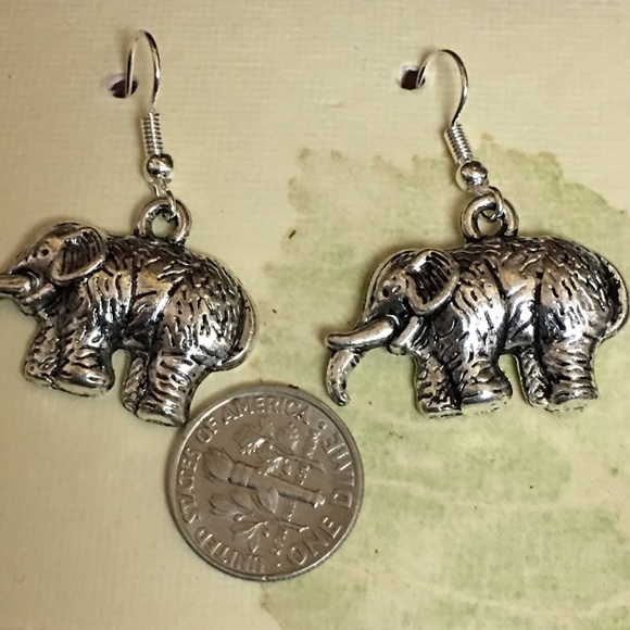 Elephant dangle earrings - Picture 3 of 4