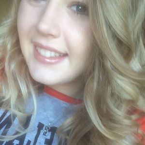 Meet your Posher, Maegan