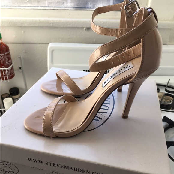 Steve Madden ankle strap heels - nude / size 5.5