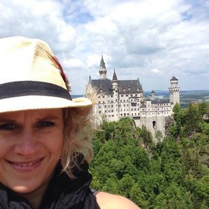 Meet your Posher, Holly