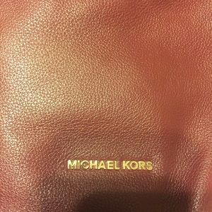 Cross body Michael kors plum purse