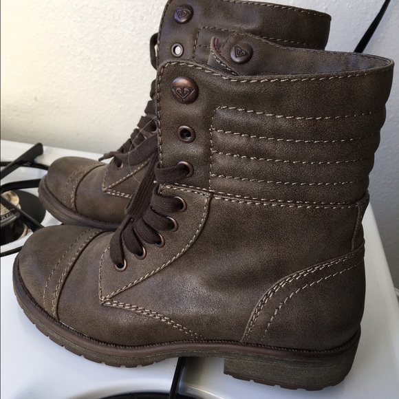 Roxy boots. Size 6