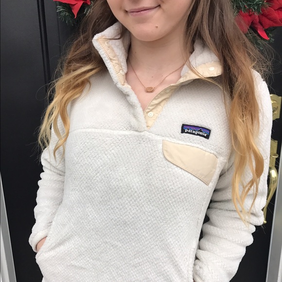 White Patagonia pull over
