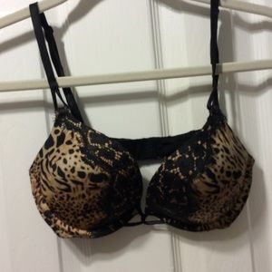 Victoria's Secret bombshell bra 32B