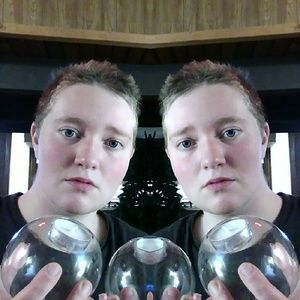 Meet your Posher, Abby