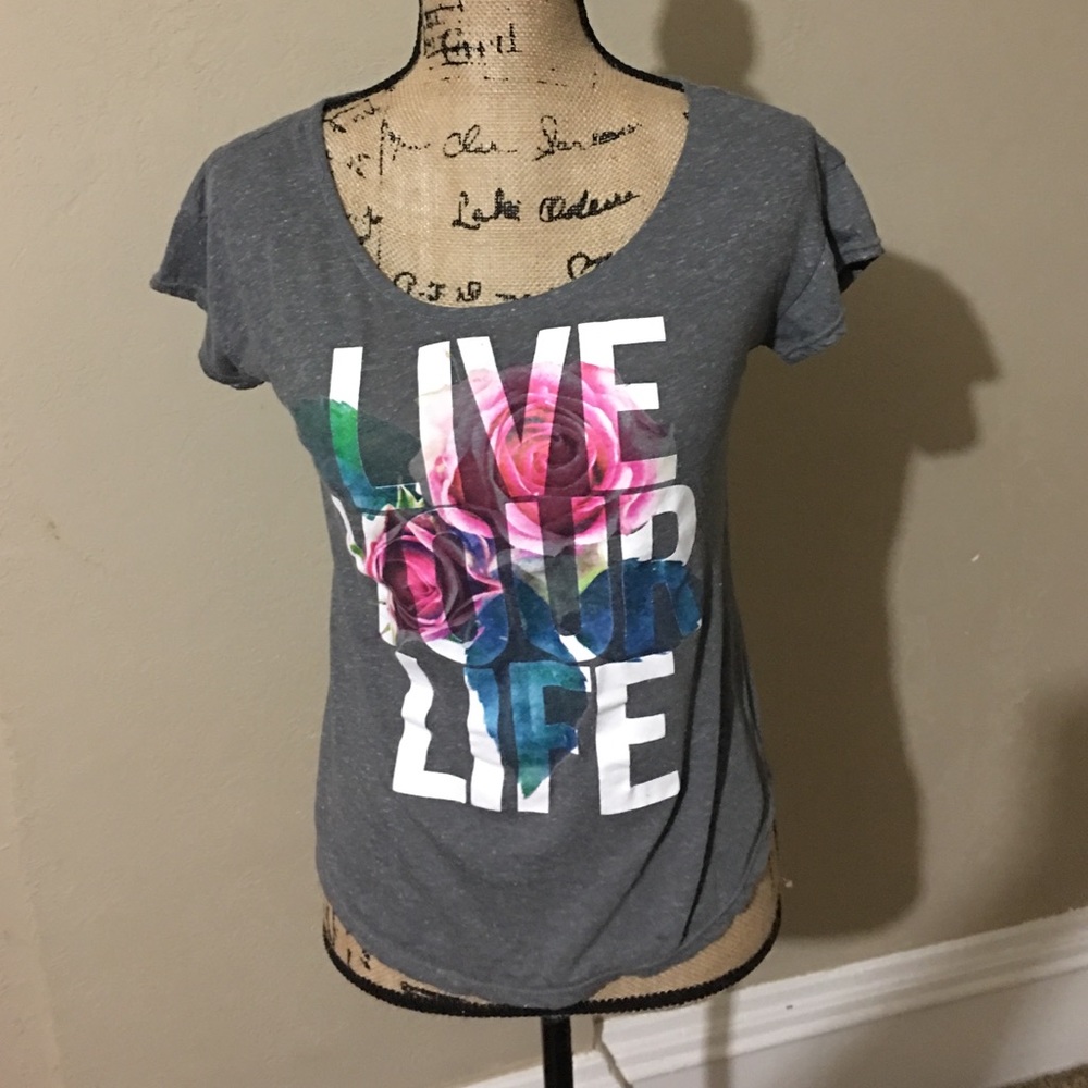 Size XS American Eagle short sleeve shirt