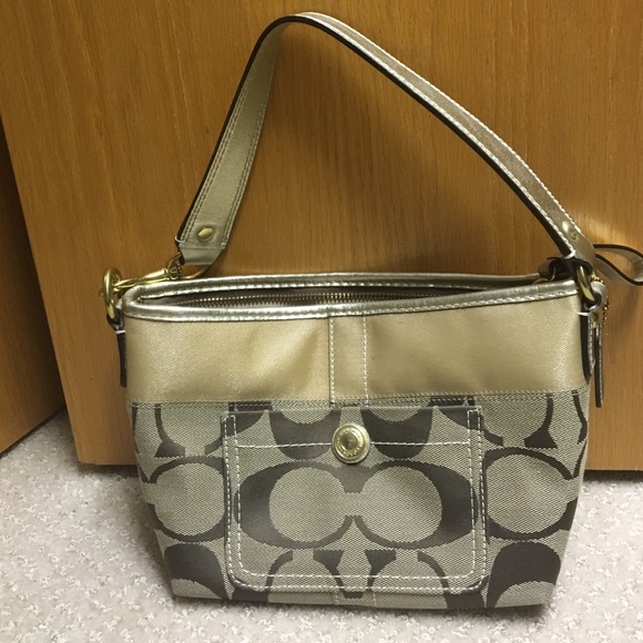 Couch purse great condition - Picture 2 of 3
