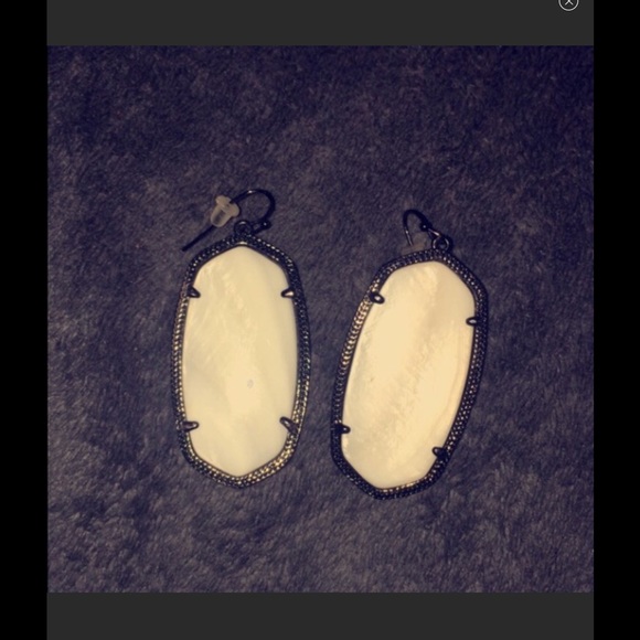 Kendra Scott Danielle earrings