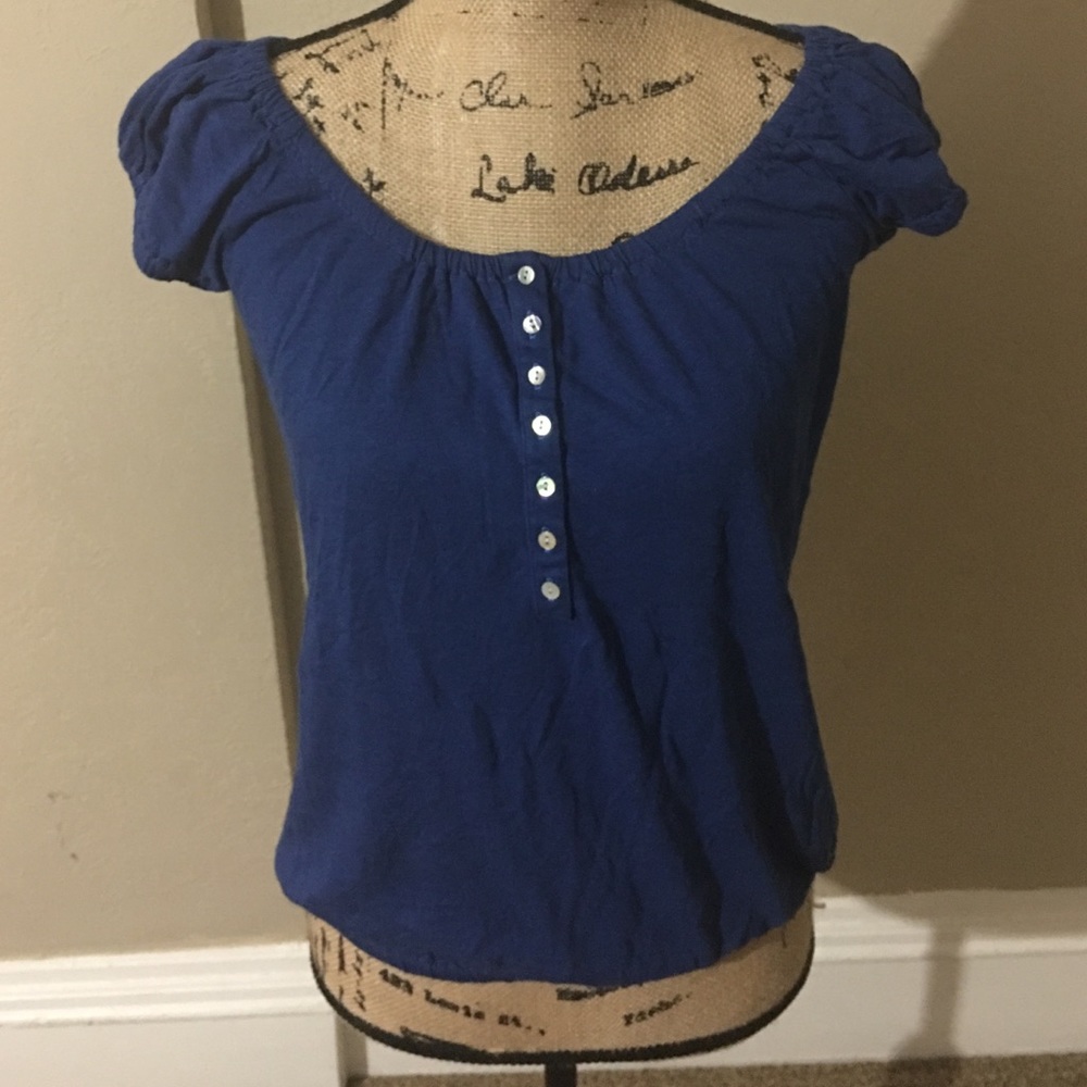 Size Small American Eagle peasant style shirt