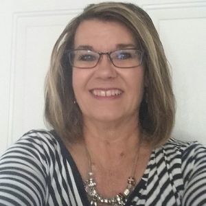 Meet your Posher, Debbie